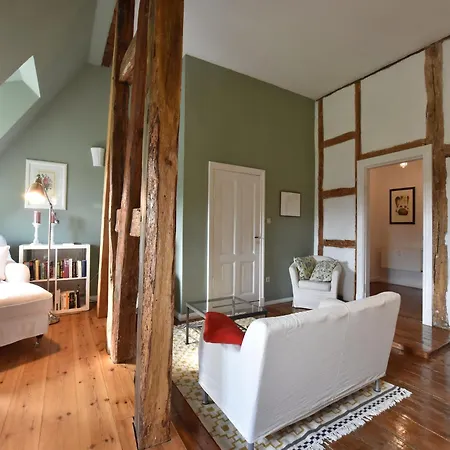 Historic In With Garden Appartement