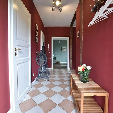 Historic In With Garden Appartement