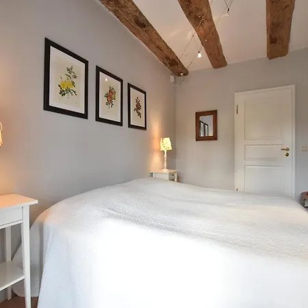 Appartamento Historic In With Garden