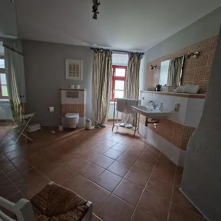 Historic In With Garden Appartamento *