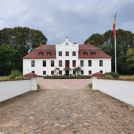 Historic In With Garden *