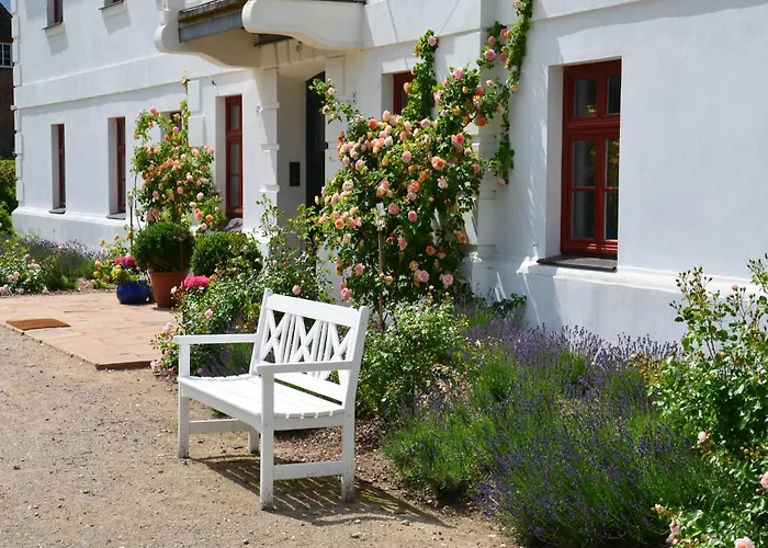 Apartment Historic In With Garden Gerdshagen